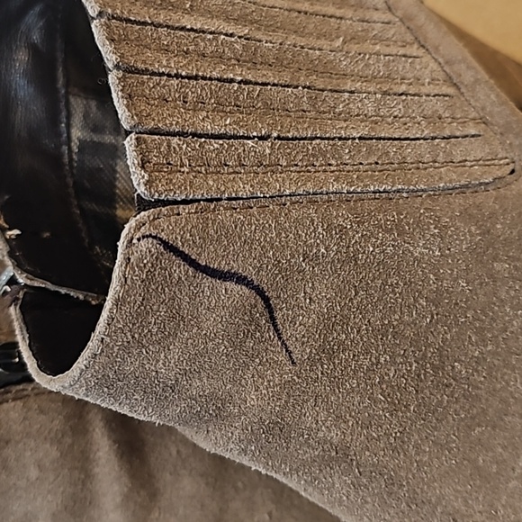 Aquatalia waterproof suede ankle boots - Picture 6 of 10